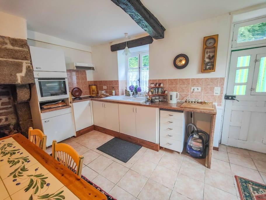 Country Side Haven Two Double Ensuite Bedrooms Couples Exclusive Rate Offered Saint-Michel-de-Montjoie 外观 照片